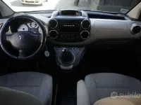 Usata Peugeot TePee Premium 90 CV (66 kW) 2011 Verde Monovolume