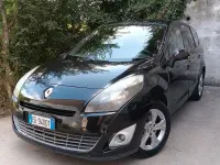 Usata Renault Scénic 110 CV (80 kW) 2010 Marrone Monovolume