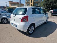 usata Toyota Yaris 1.3 benz./gpl