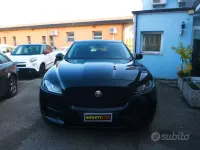 Begagnad Jaguar F-Pace R-Sport 180 HK (132 kW) 2017 Svart SUV