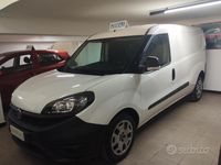 Begagnad Fiat Doblò 105 HK (77 kW) 2019 Vit Minibuss