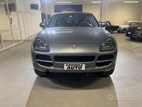 Usata Porsche Cayenne 340 CV (250 kW) 2005 Grigio scuro SUV