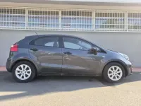 Usata Kia Rio 75 CV (55 kW) 2012 Berlina