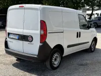 Usata Fiat Doblò Business 95 CV (69 kW) 2021 Bianco Monovolume