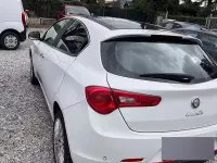 Usata Alfa Romeo Giulietta 105 CV (77 kW) 2012 Bianco Utilitaria