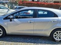 Usata Kia Rio 84 CV (61 kW) 2016 Grigio Utilitaria