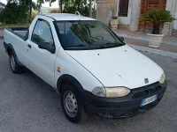 Usata Fiat Strada 69 CV (50 kW) 2000 Bianco Pick-up