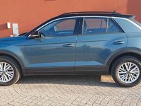Usata VW T-Roc Life 110 CV (80 kW) 2023 Verde SUV