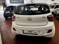 Usata Hyundai i10 67 CV (49 kW) 2016 Bianco Utilitaria