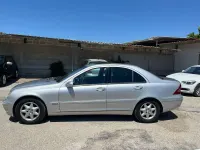 Usata Mercedes C220 Elegance 143 CV (105 kW) 2002 Argento Berlina