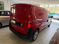Usata Fiat Doblò 105 CV (77 kW) 2014 Rosso Monovolume