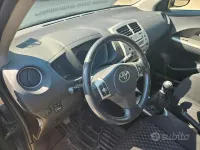 Usata Toyota Urban Cruiser 90 CV (66 kW) 2009 Blu Utilitaria