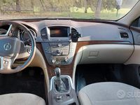 Usata Opel Insignia 160 CV (117 kW) 2011 Marrone Station wagon