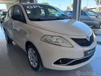 Usata Lancia Ypsilon Gold 69 CV (50 kW) 2017 Beige Utilitaria