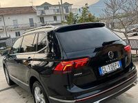 Usata VW Tiguan Allspace R-line 200 CV (147 kW) 2022 Nero SUV