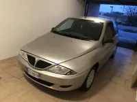 Usata Lancia Ypsilon 60 CV (44 kW) 2001 Utilitaria
