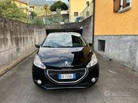 Usata Peugeot 208 68 CV (50 kW) 2014 Nero Utilitaria