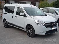 Usata Dacia Dokker Lauréate 101 CV (74 kW) 2018 Bianco Monovolume