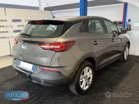 Usata Opel Grandland X Business 131 CV (96 kW) 2021 Grigio metallizzato SUV
