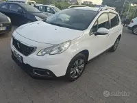 Usata Peugeot 2008 Active 75 CV (55 kW) 2016 Bianco SUV