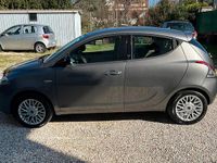 Usata Lancia Ypsilon Gold 95 CV (69 kW) 2015 Grigio Utilitaria