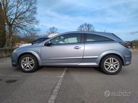 Usata Opel Astra GTC 95 CV (69 kW) 2007 Grigio Monovolume