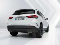 Usata Mercedes GLA200 AMG line 150 CV (110 kW) 2023 Argento SUV