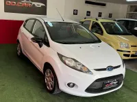 Usata Ford Fiesta 82 CV (60 kW) 2009 Bianco Berlina