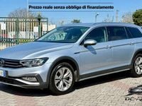 Usata VW Passat Alltrack 200 CV (147 kW) 2022 Argento Station wagon