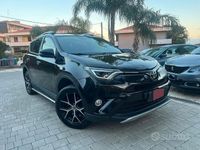 Usata Toyota RAV4 Lounge 143 CV (105 kW) 2016 Nero SUV