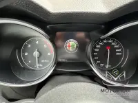 Usata Alfa Romeo Stelvio Executive 209 CV (153 kW) 2017 Grigio SUV