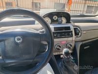 Usata Lancia Ypsilon 69 CV (50 kW) 2001 Grigio Utilitaria
