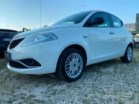 Usata Lancia Ypsilon Gold 95 CV (69 kW) 2017 Bianco Utilitaria