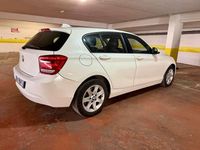 Usata BMW 114 95 CV (69 kW) 2014 Bianco Utilitaria