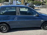 Usata Lancia Ypsilon 80 CV (58 kW) 2002 Bluazzurro Utilitaria