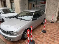 Usata Toyota Corolla Sol 110 CV (80 kW) 2000 Argento Utilitaria