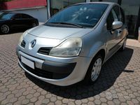 Usata Renault Modus Dynamique 75 CV (55 kW) 2009 Grigio Monovolume