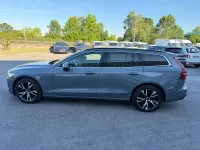 Usata Volvo V60 Core 197 CV (144 kW) 2023 Grigio Station wagon
