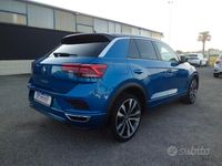 Usata VW T-Roc R-line 150 CV (110 kW) 2021 Blu SUV