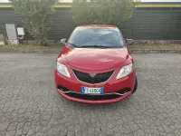 Usata Lancia Ypsilon Silver 69 CV (50 kW) 2016 Rosso Utilitaria