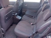 Usata Renault Scénic II 119 CV (87 kW) 2007 Grigio Monovolume