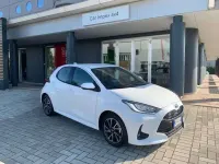 Usata Toyota Yaris Hybrid Trend 116 CV (85 kW) 2021 Bianco Berlina
