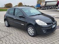 Usata Renault Clio II Dynamique 74 CV (54 kW) 2007 Nero Berlina