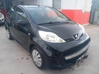 Usata Peugeot 107 68 CV (50 kW) 2007 Nero Utilitaria