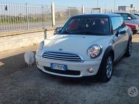 Occasion Mini Cooper D 109 ch (80 kW) 2010 Blanc Citadine