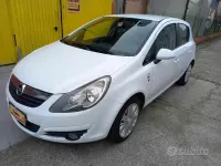 Usata Opel Corsa Edition 75 CV (55 kW) 2010 Bianco Utilitaria