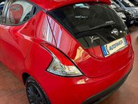 Usata Lancia Ypsilon Silver 69 CV (50 kW) 2020 Rosso Utilitaria