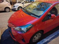 Usata Toyota Yaris 65 CV (47 kW) 2019 Rosso Berlina