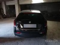 Usata Lancia Delta 120 CV (88 kW) 2012 Nero Utilitaria