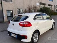 Usata Kia Rio Active 85 CV (62 kW) 2015 Bianco Berlina
